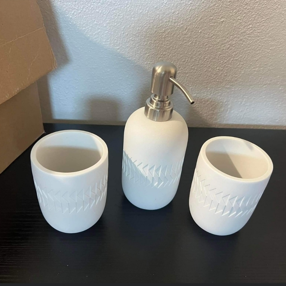 Lilyang Bathroom Accessories 3 Piece Set